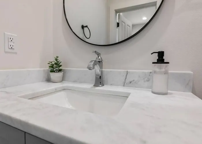 Teche House King Bed Luxury Getaway Fast Wifi Appartement Lafayette